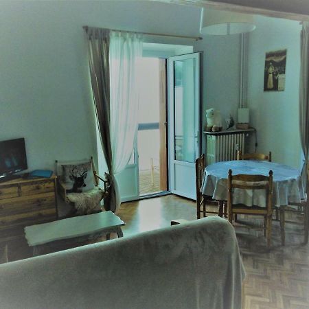 Le Pardeilhan Appt Chaleureux, Lumineux Avec Terrasse Et Parking En Coeur De Ville Bagneres-de-Luchon ภายนอก รูปภาพ