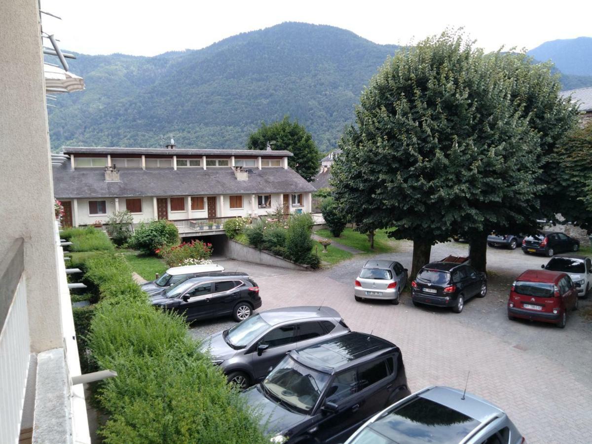 Le Pardeilhan Appt Chaleureux, Lumineux Avec Terrasse Et Parking En Coeur De Ville Bagneres-de-Luchon ภายนอก รูปภาพ