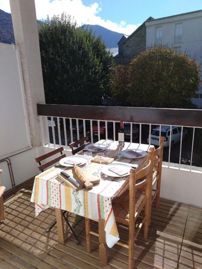Le Pardeilhan Appt Chaleureux, Lumineux Avec Terrasse Et Parking En Coeur De Ville Bagneres-de-Luchon ภายนอก รูปภาพ